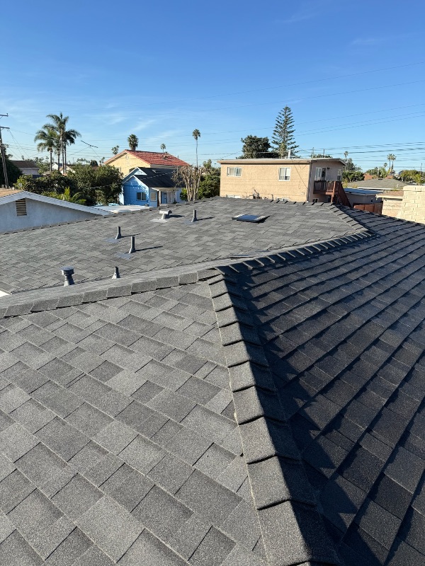 Asphalt shingle roof
